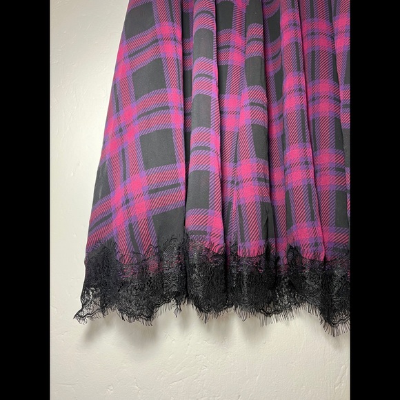 Express • Dress - Picture 4 of 4